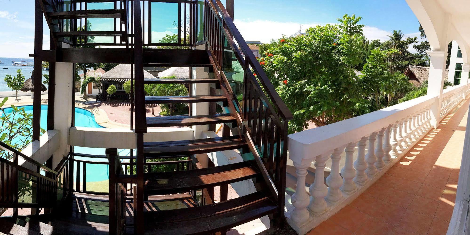 บลู การ์เดน รีสอร์ต Hotel มักตัน ภายนอก รูปภาพ