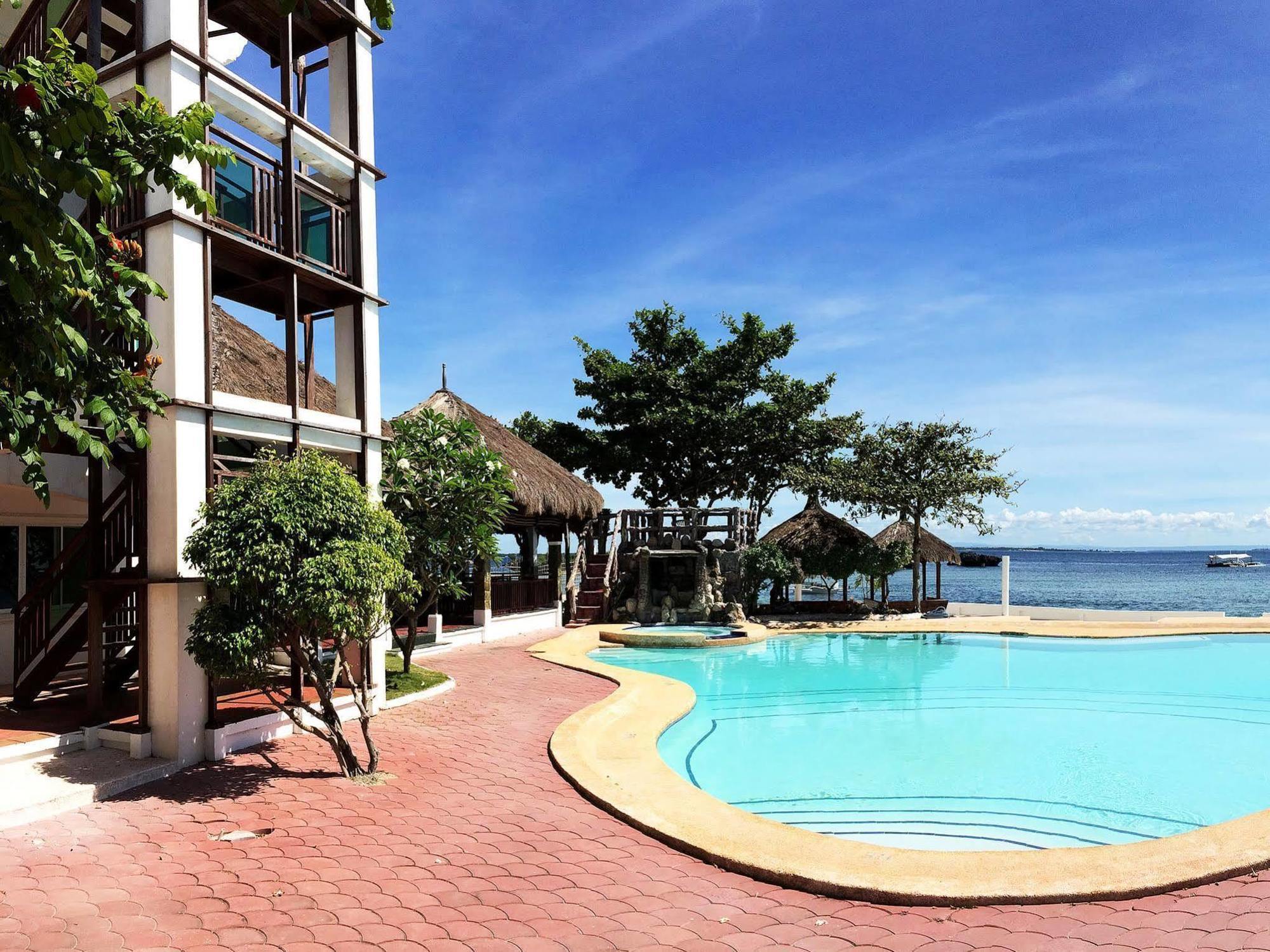 บลู การ์เดน รีสอร์ต Hotel มักตัน ภายนอก รูปภาพ