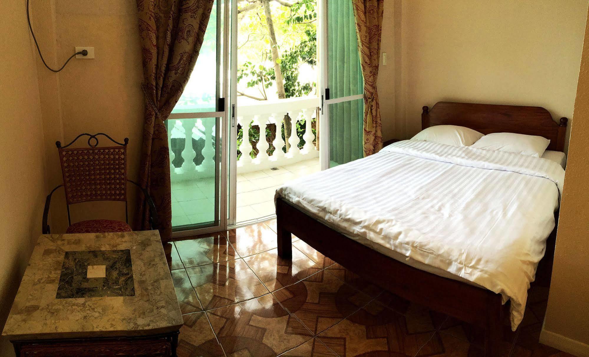 บลู การ์เดน รีสอร์ต Hotel มักตัน ภายนอก รูปภาพ